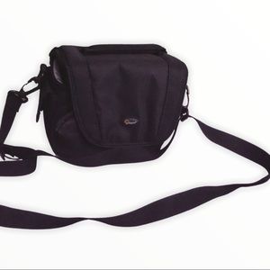 Lowepro Compact  Camera Bag - Black